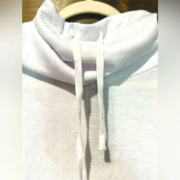 NWT Mono B White Waffle Knit Cowl Neck Pull Over Top - Picture 6 of 12